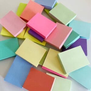 Notas adhesivas de colores